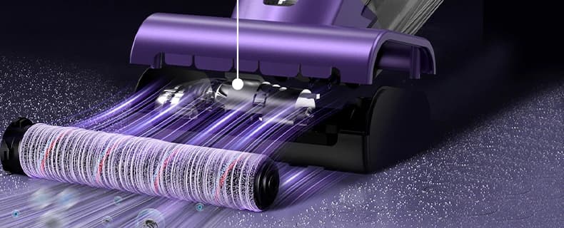 VC038S Close-up of the independent powered roller brush lifting hair